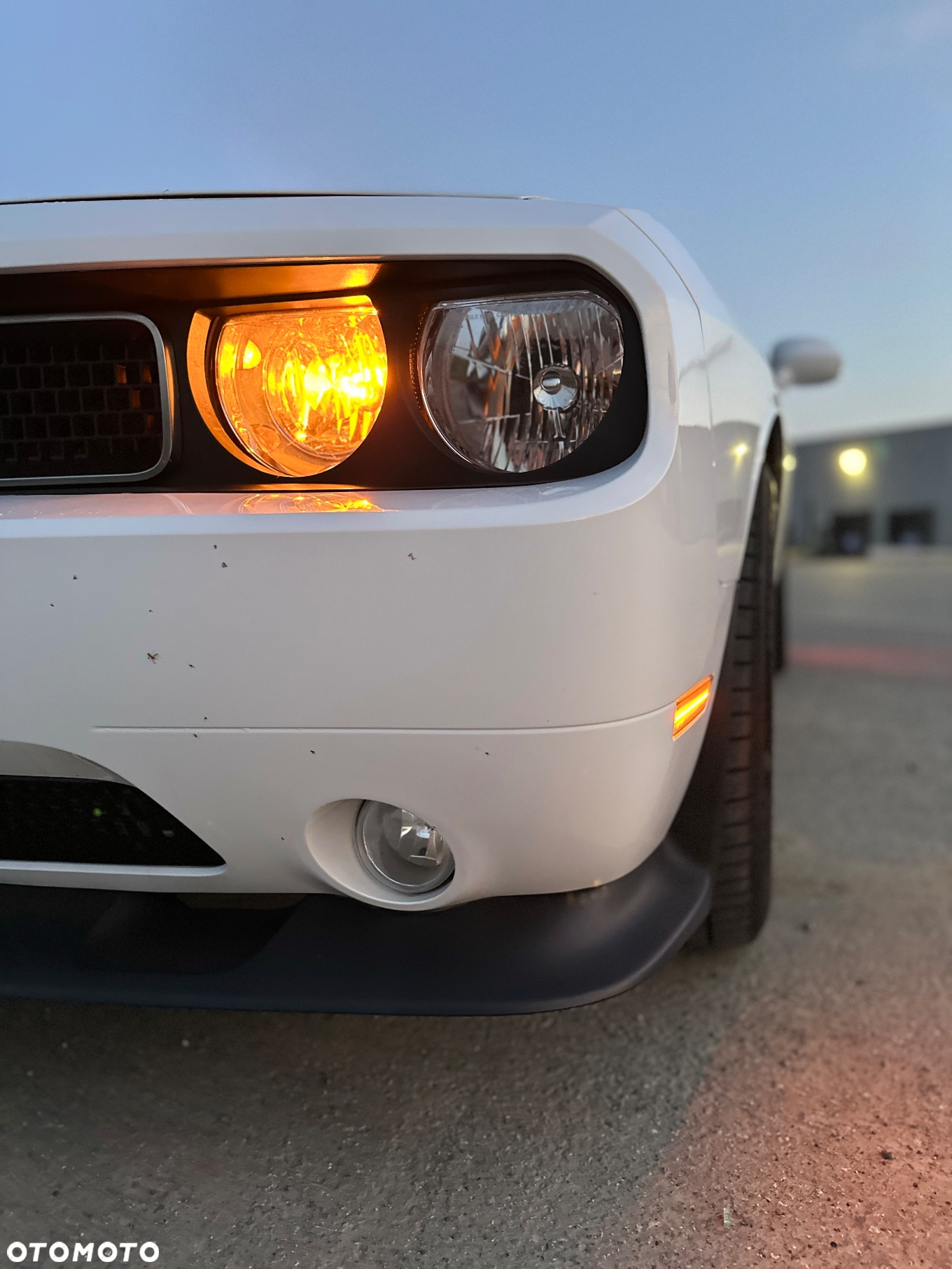 Dodge Challenger - 17