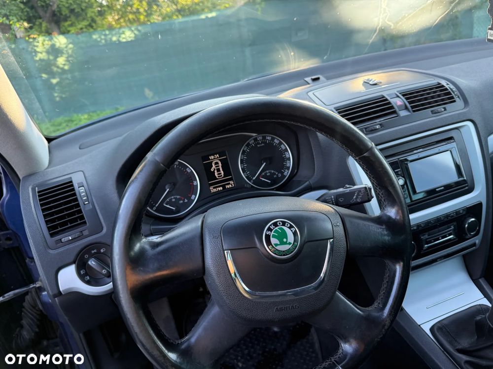 Skoda Octavia 1.6 Combi - 6