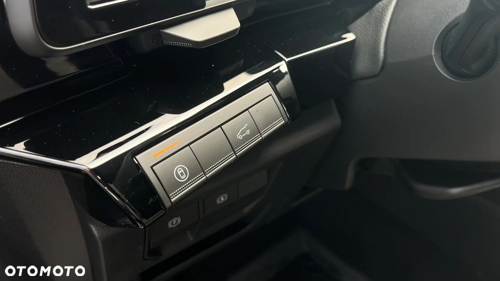Renault Espace 1.2 E-Tech Full Hybrid 200 Iconic MMT 5os - 12