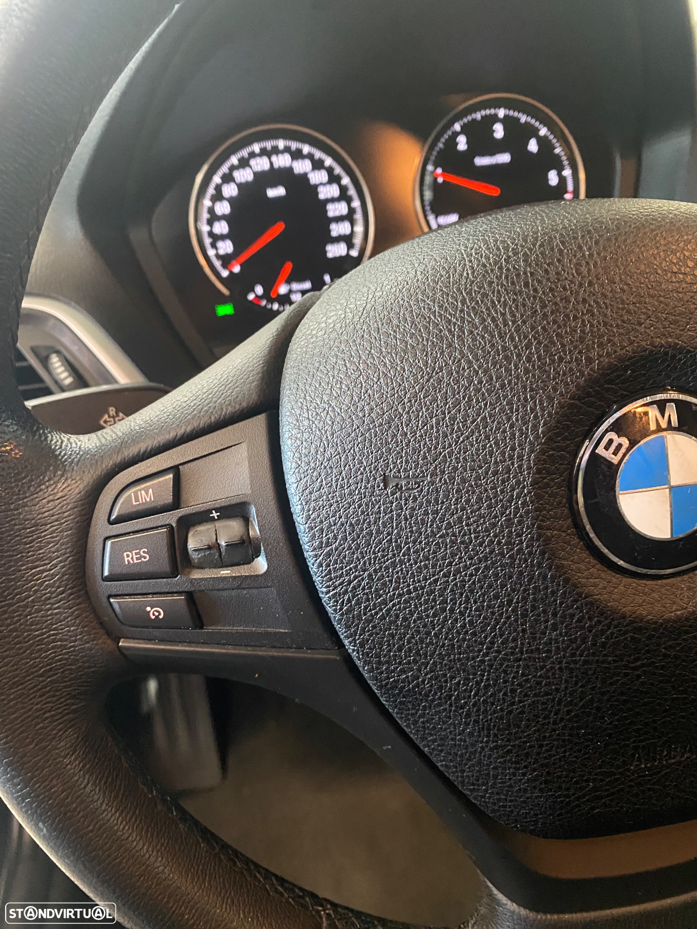 BMW 116 d Line Urban - 11