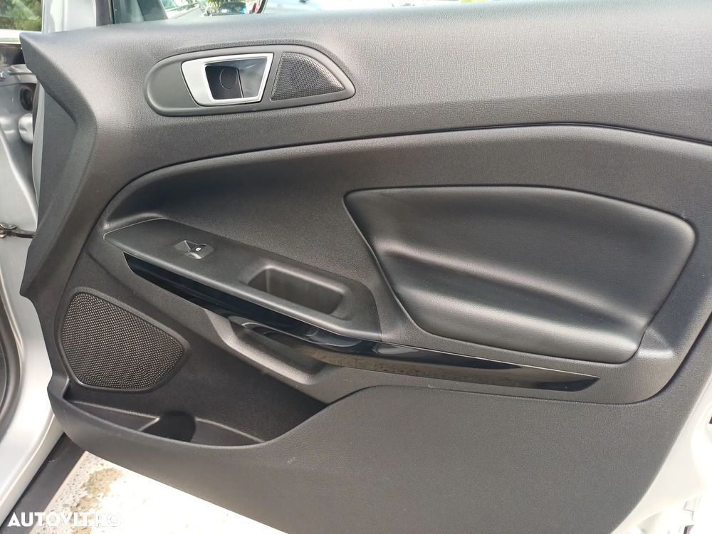 Ford EcoSport 1.0 EcoBoost Titanium - 24