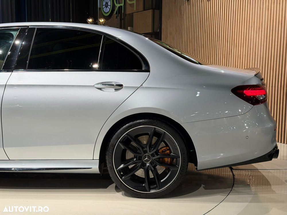 Mercedes-Benz E - 17