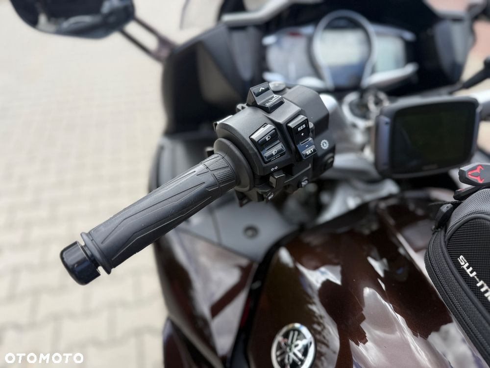 Yamaha FJR - 29