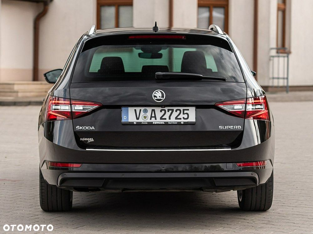 Skoda Superb 2.0 TDI DSG Premium Edition - 15