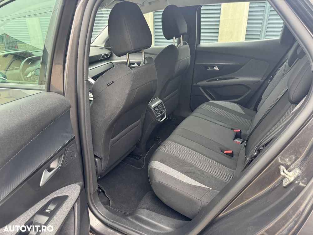 Peugeot 3008 - 13