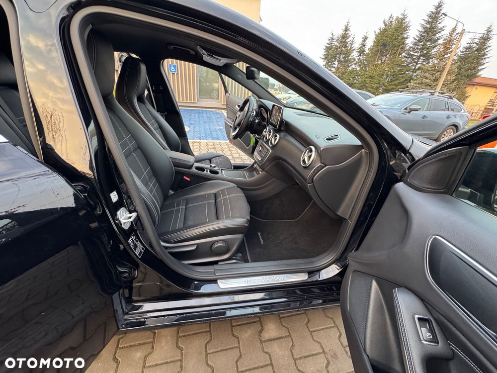 Mercedes-Benz Klasa A 180 7G-DCT AMG Line - 6