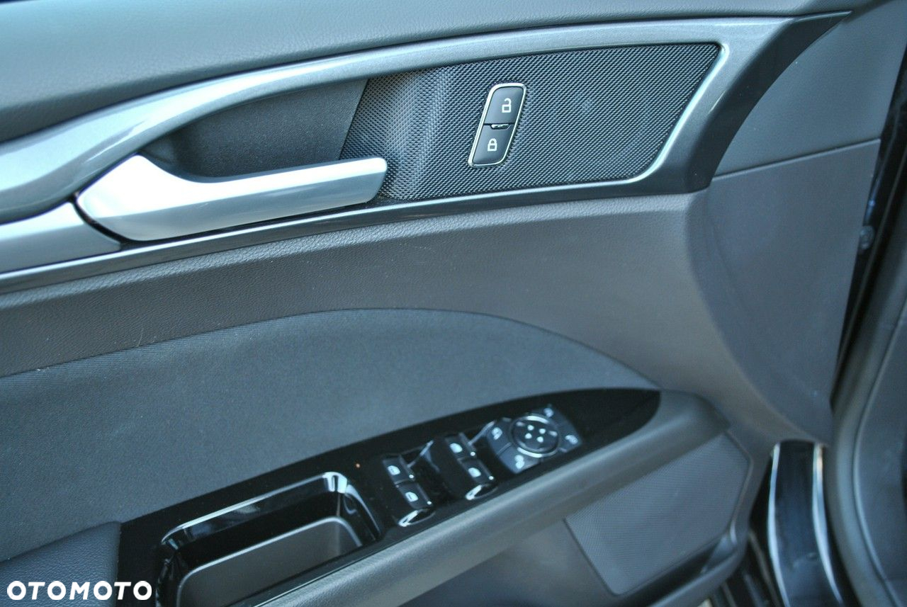 Ford Mondeo 2.0 EcoBlue Titanium - 20