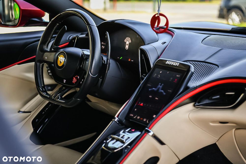 Ferrari Roma - 16