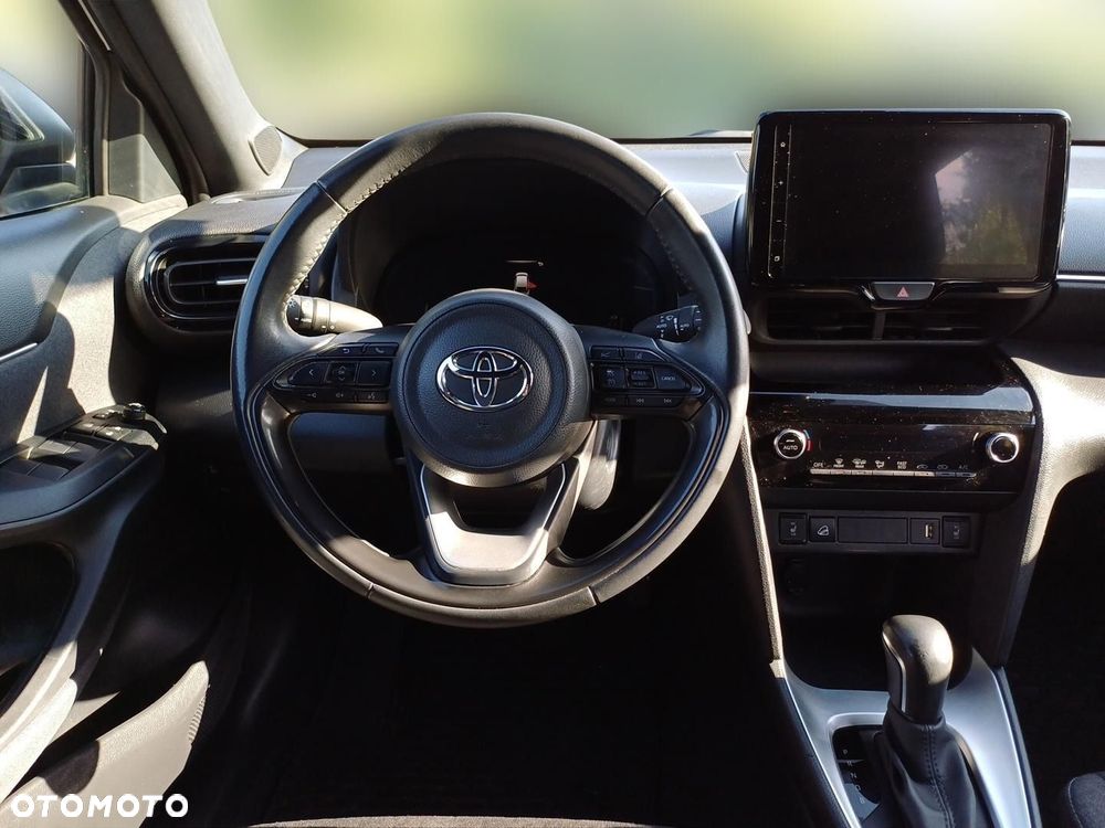 Toyota Yaris Cross Hybrid 1.5 Comfort 4x4 - 15