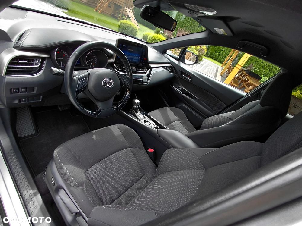 Toyota C-HR Business-Edition - 21