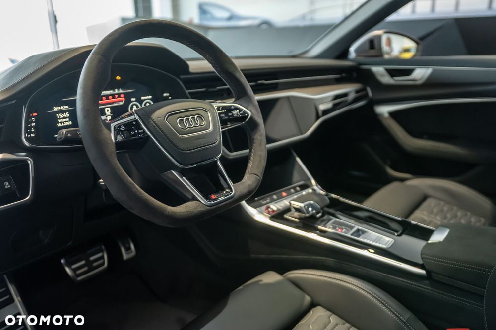 Audi RS6 Avant - 12