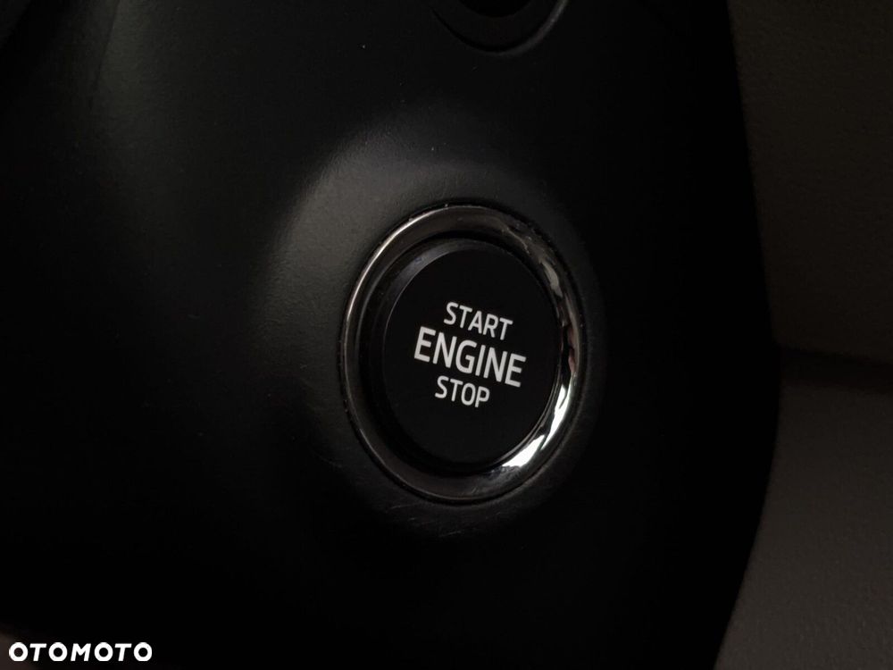 Skoda Karoq 2.0 TDI SCR 4x4 Style DSG - 25