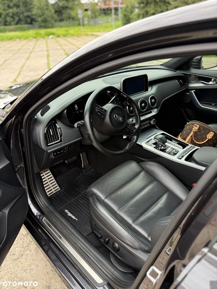 Kia Stinger 2.0 T-GDI GT Line - 14
