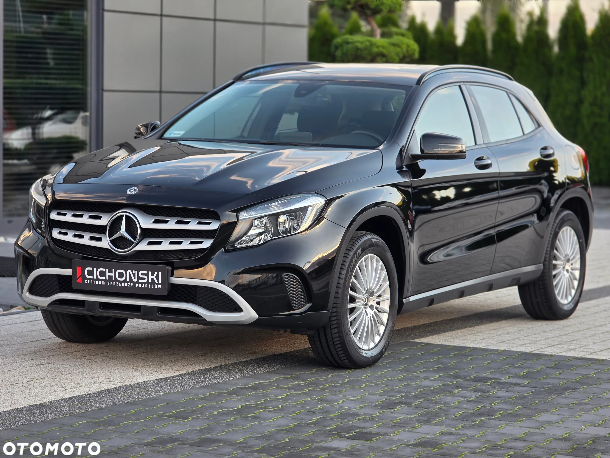 Mercedes-Benz GLA 180 7G-DCT Style - 2