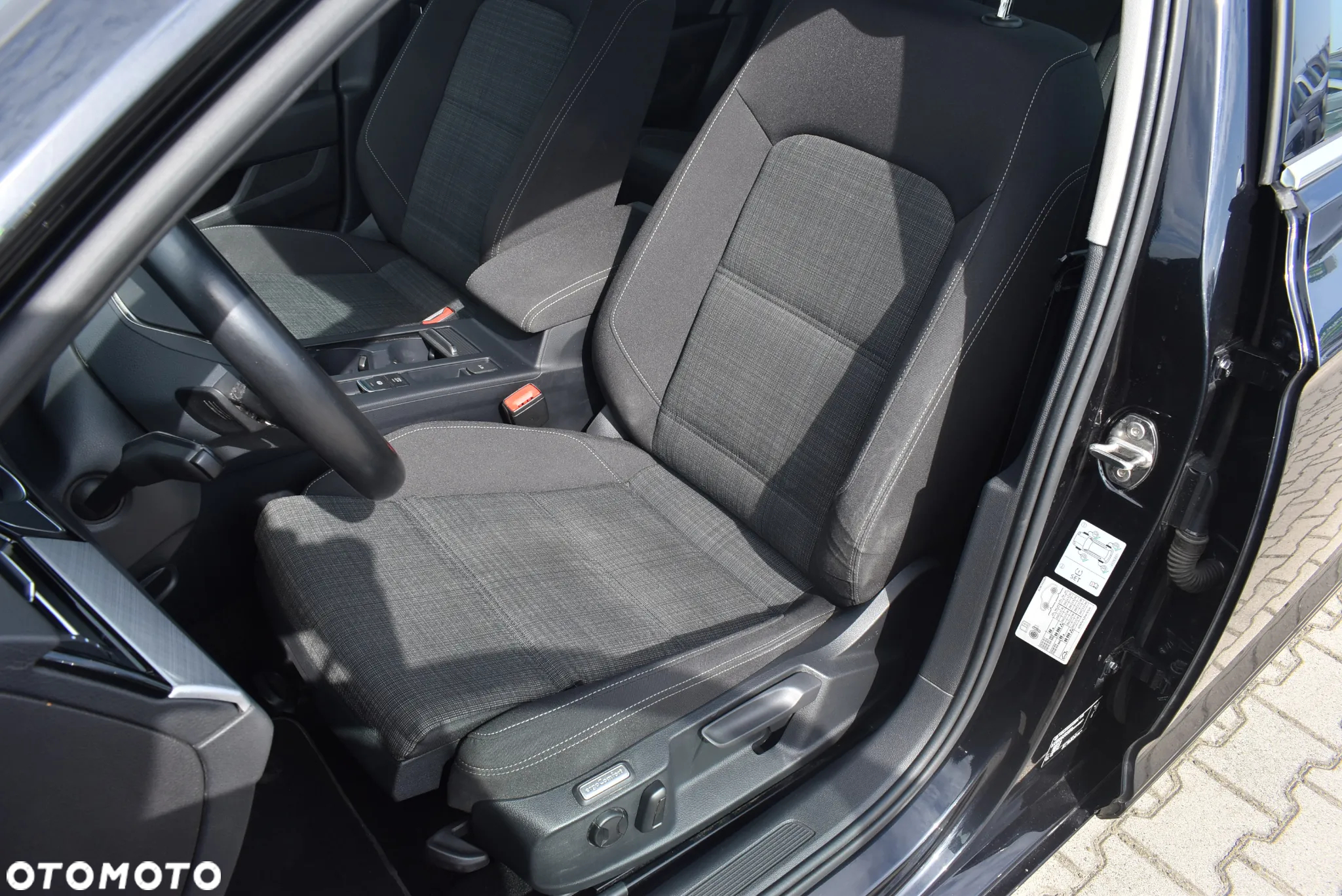 Volkswagen Passat 1.5 TSI EVO Business DSG - 11