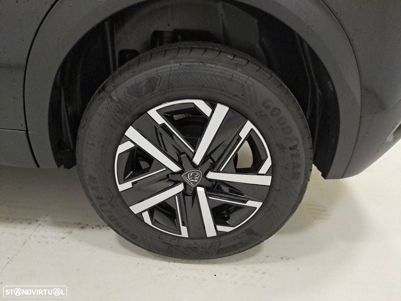 Peugeot 2008 1.2 PureTech Active - 11