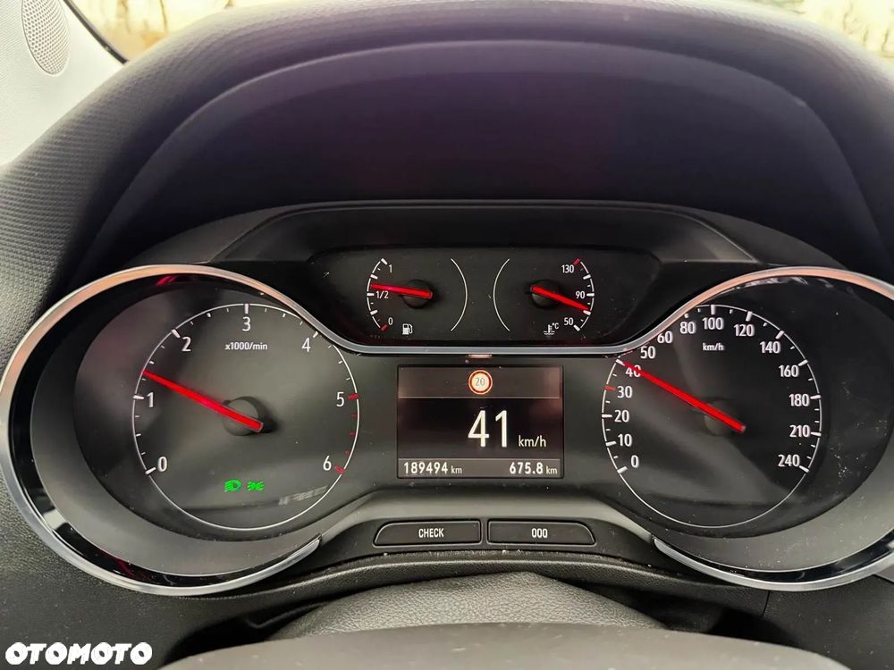 Opel Crossland X - 31