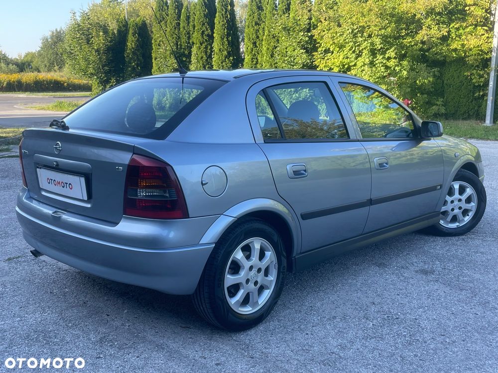 Opel Astra 1.6 NJoy - 2