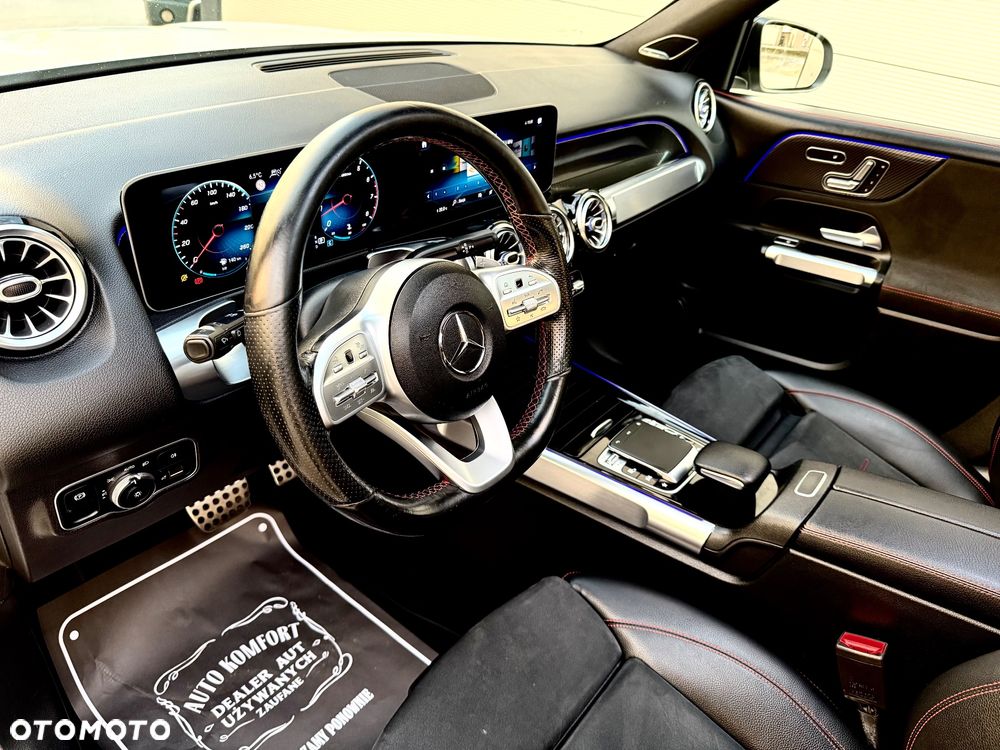 Mercedes-Benz GLB 250 4-Matic AMG Line 8G-DCT - 24