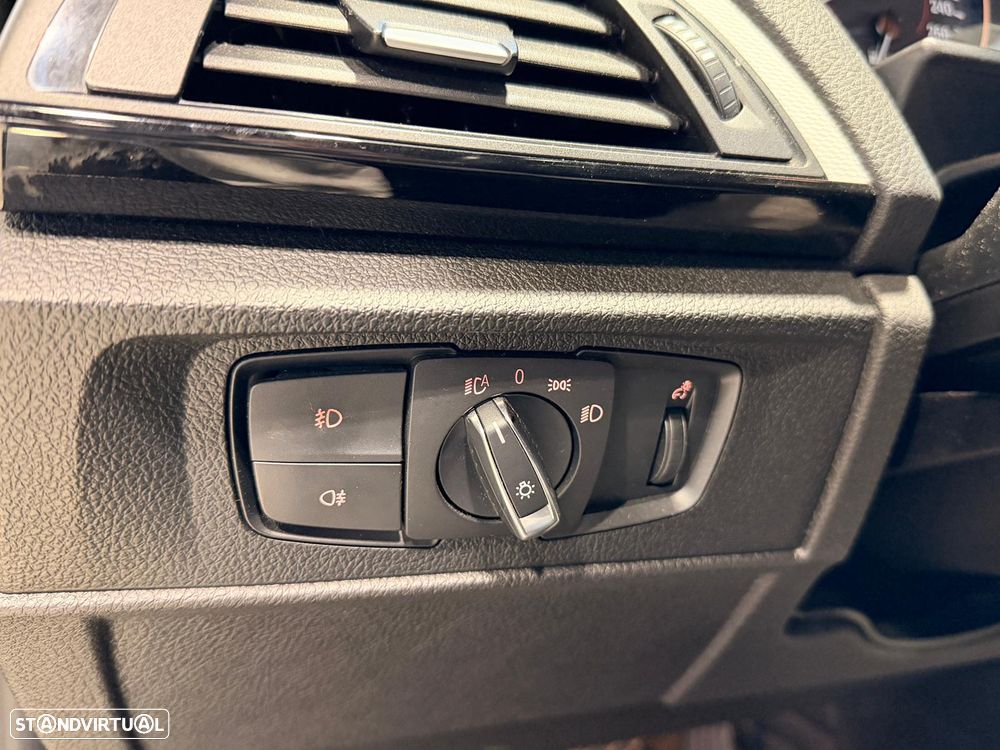 BMW 118 d Pack M - 33