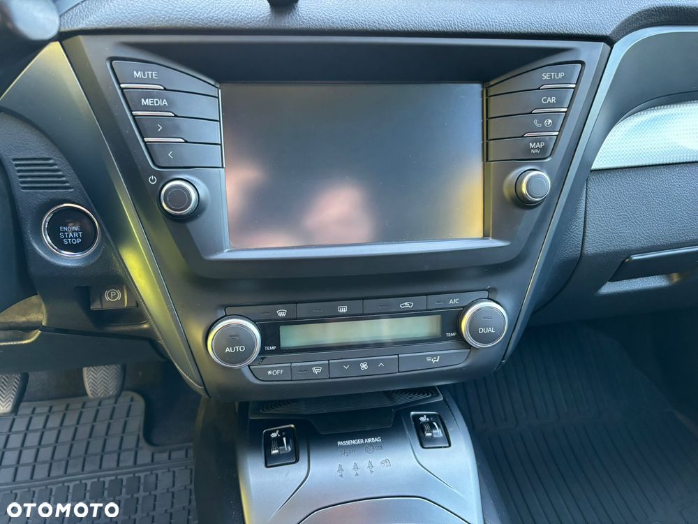 Toyota Avensis 1.8 Prestige - 11