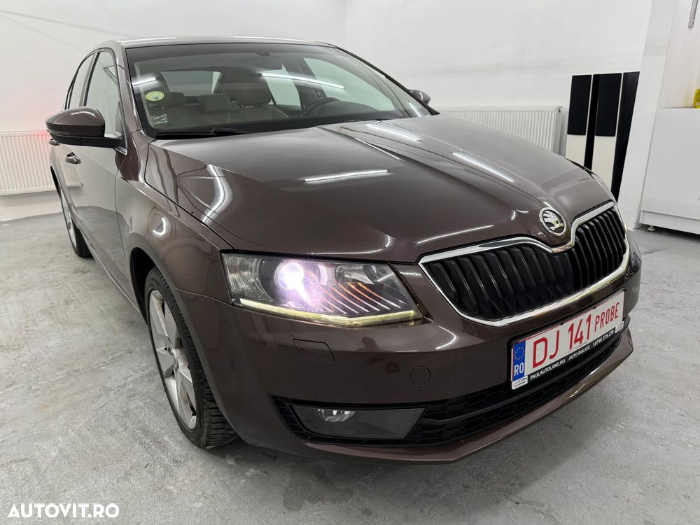 Skoda Octavia 1.6 TDI ELEGANCE DSG - 14