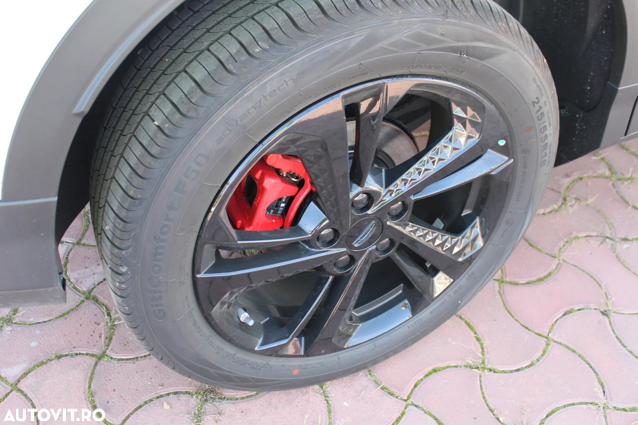 Geely Coolray - 39
