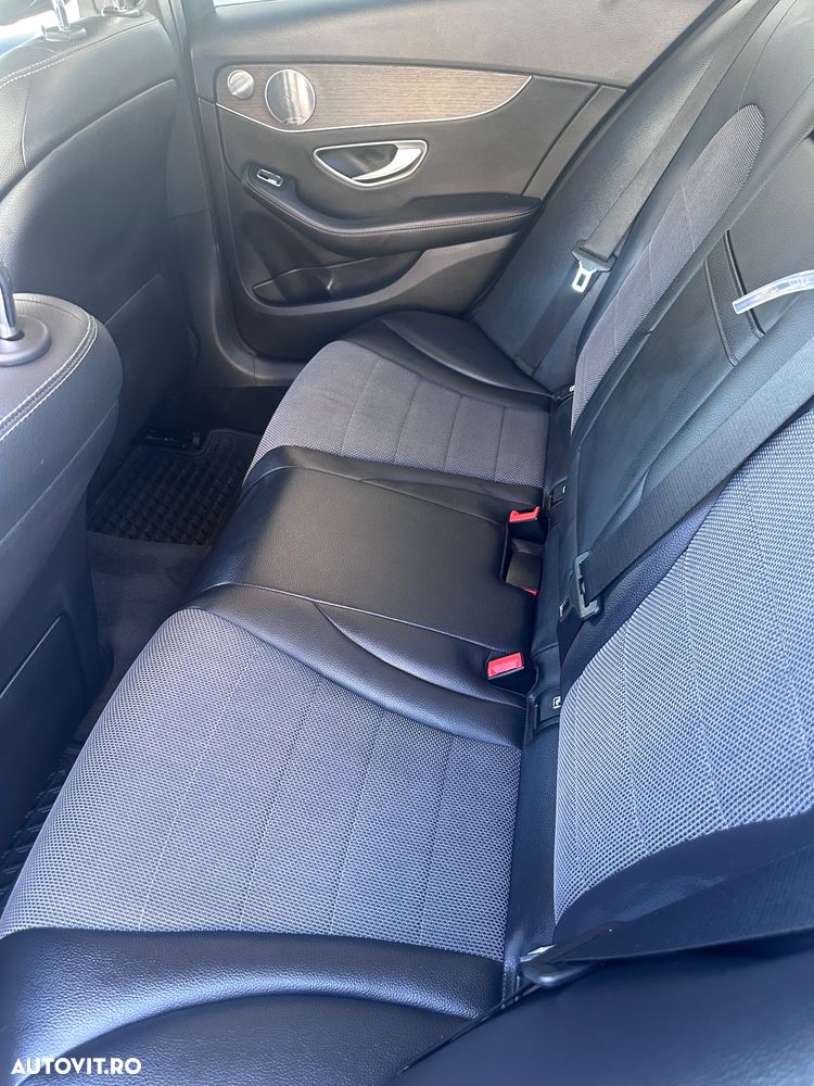 Mercedes-Benz C 220 d 4MATIC 9G-TRONIC - 12