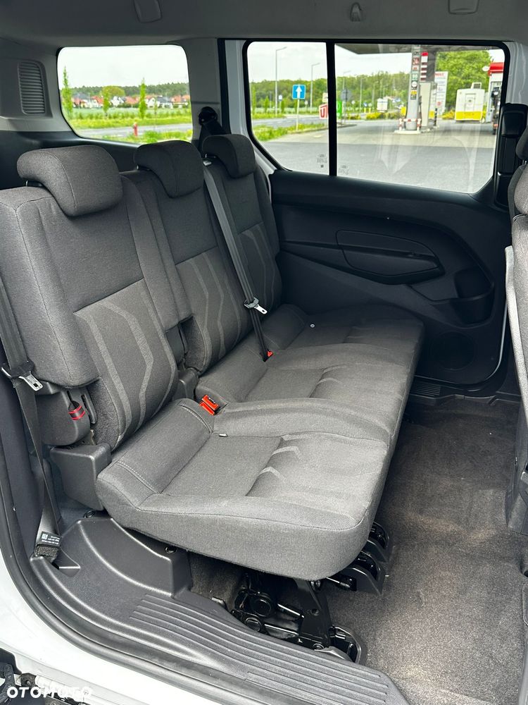 Ford Tourneo Connect Grand - 12