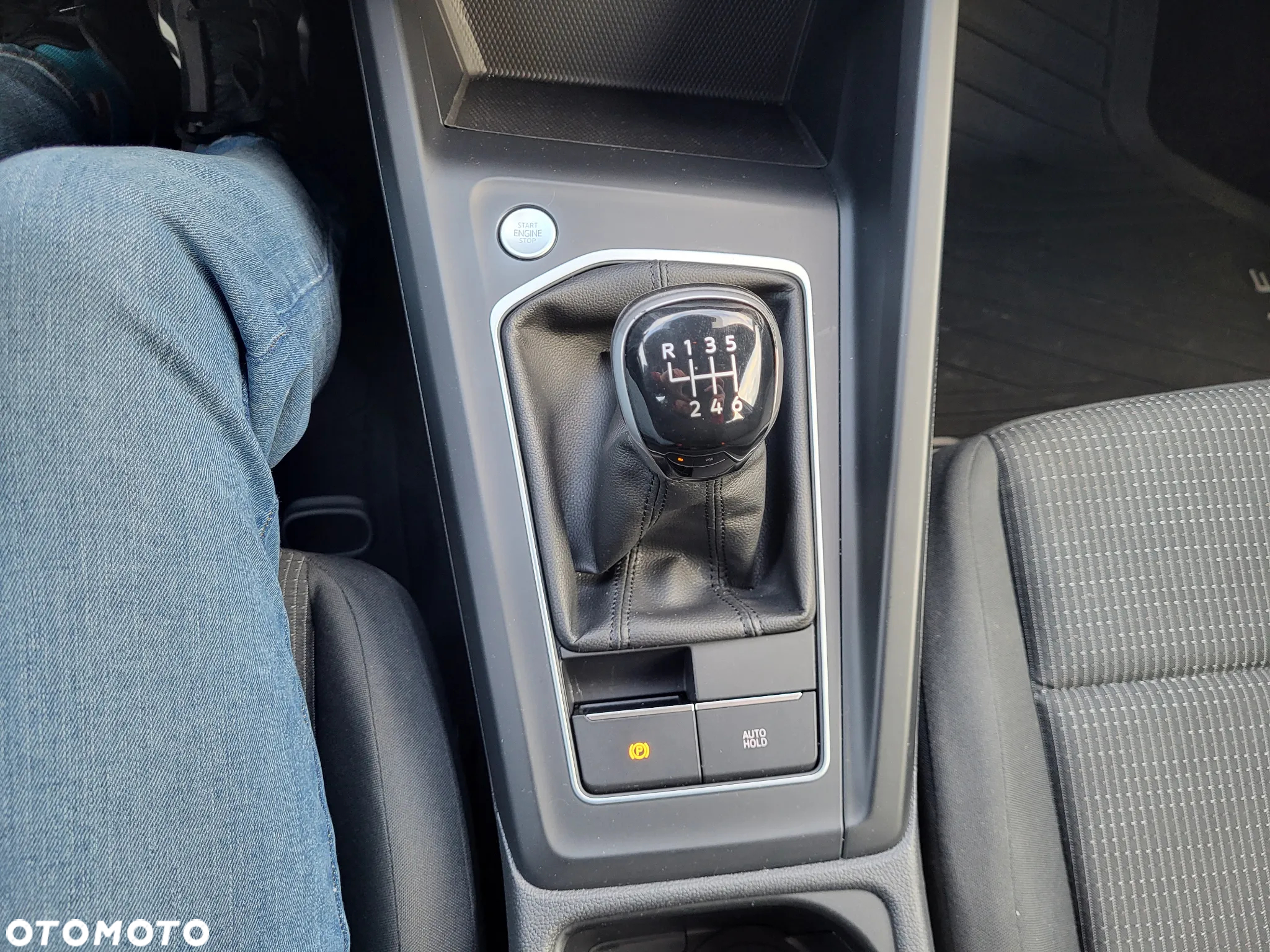 Volkswagen Golf VIII 1.0 TSI - 12