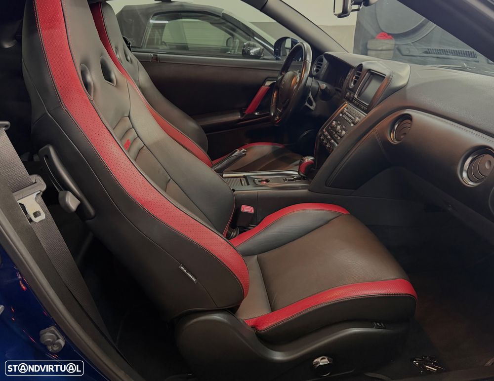 Nissan GT-R 3.8 V6 Black Edition - 13