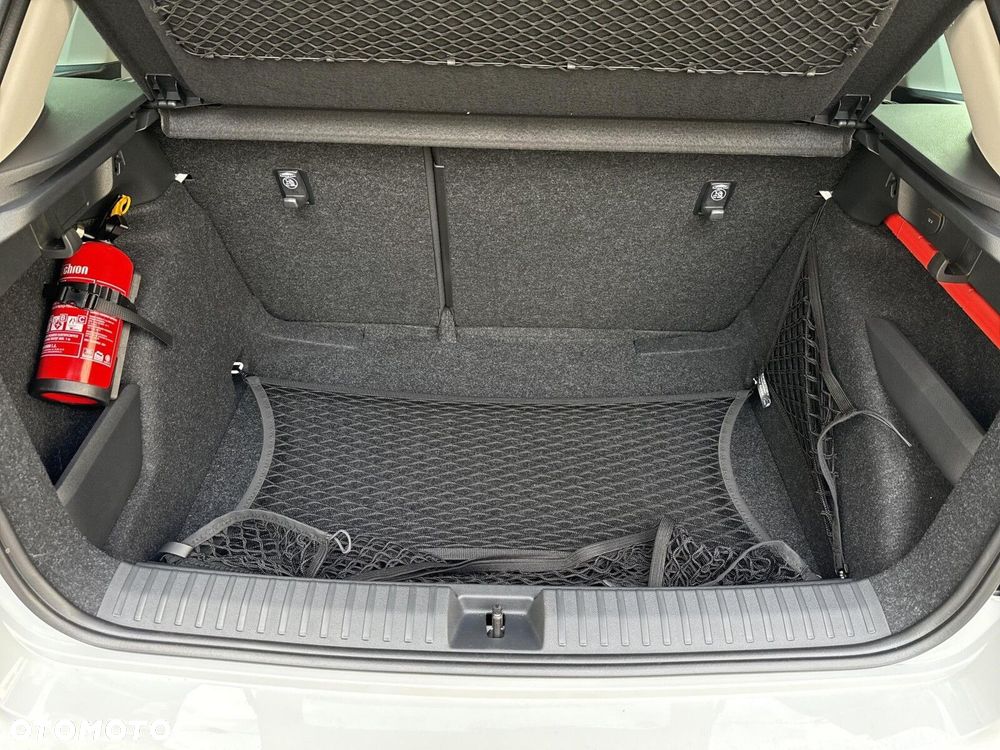 Skoda Kamiq 1.0 TSI Selection DSG - 27