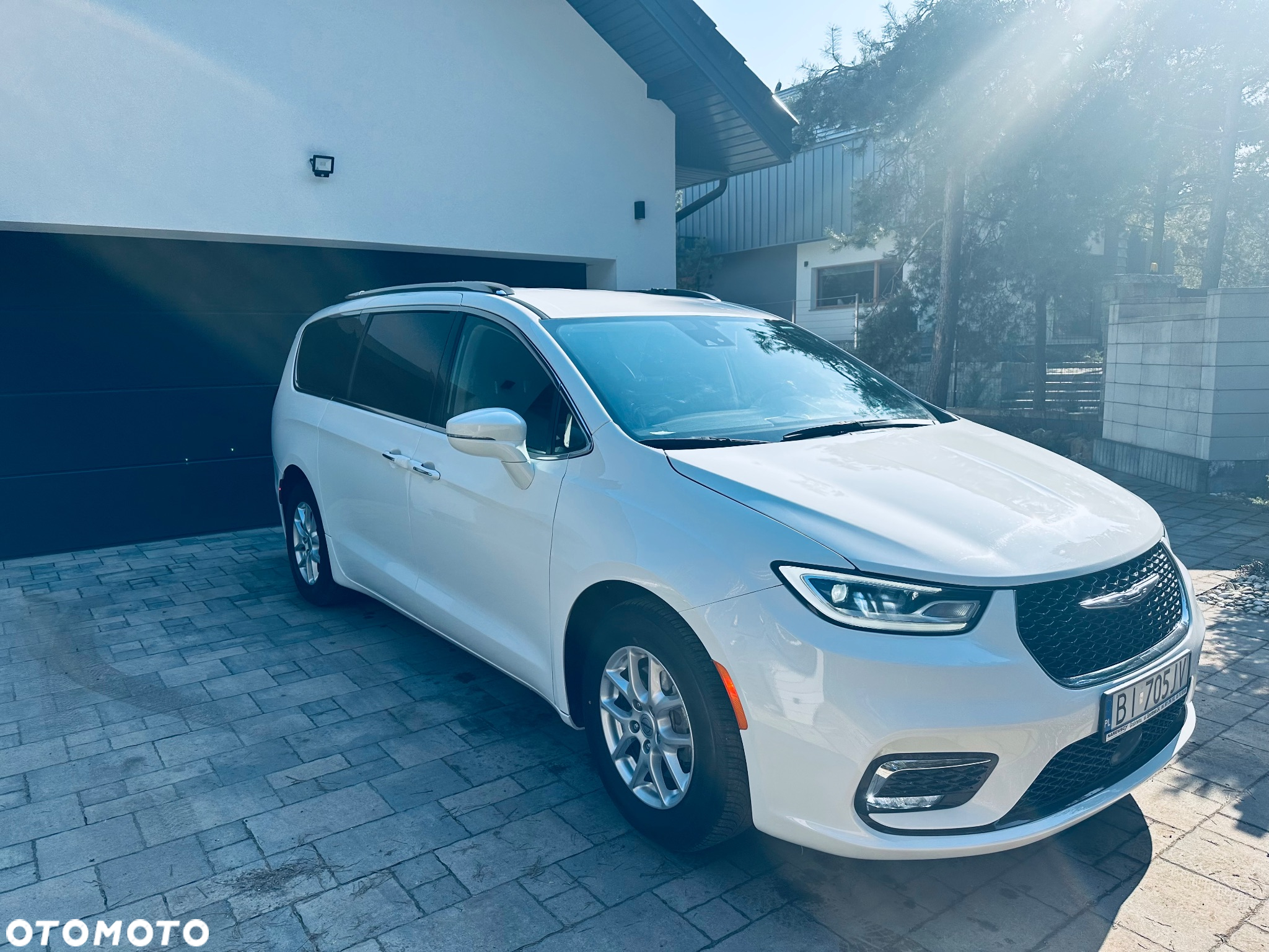 Chrysler Pacifica - 2