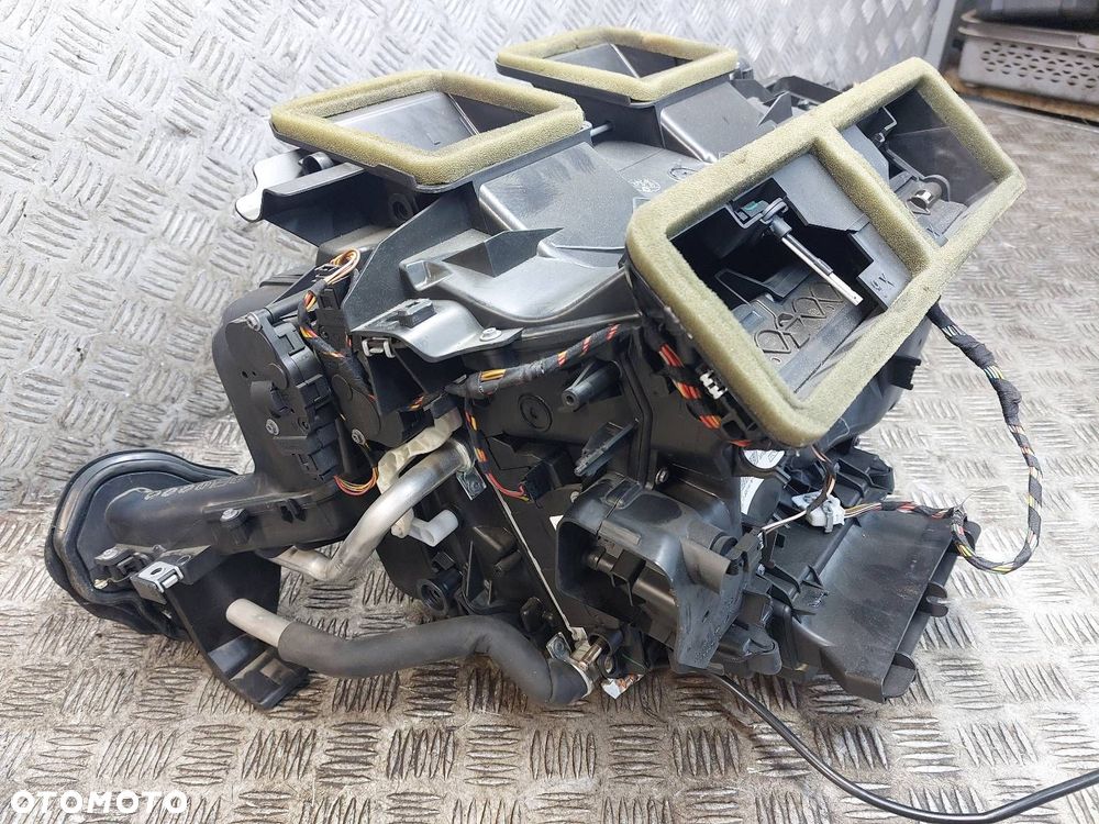 OBUDOWA NAGRZEWNICY BMW E90 E91 9221806 113930-0711 9194595 - 3