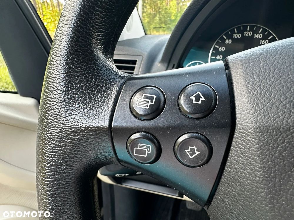 Mercedes-Benz Klasa A 150 Elegance - 16