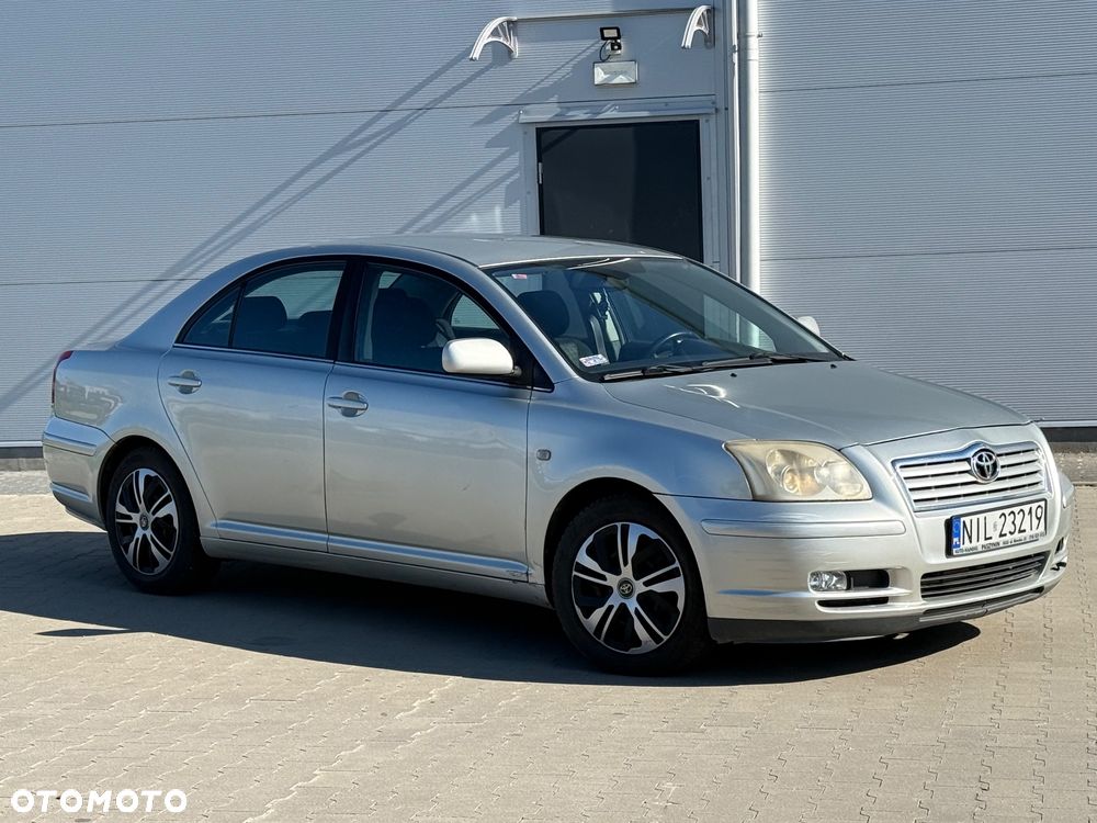 Toyota Avensis 2.0 D-4D Sol - 4