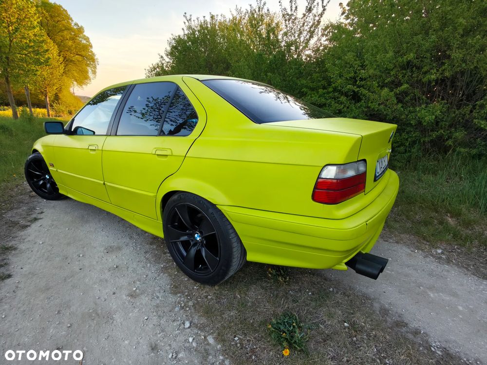 BMW Seria 3 318i - 2