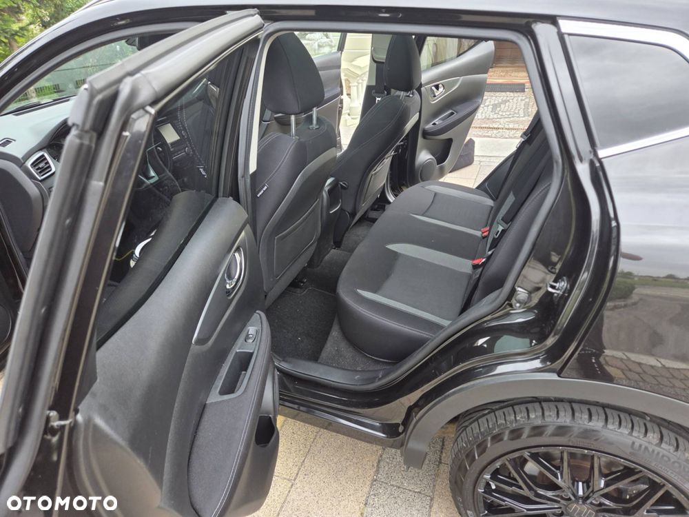 Nissan Qashqai 1.6 DIG-T N-Connecta - 16