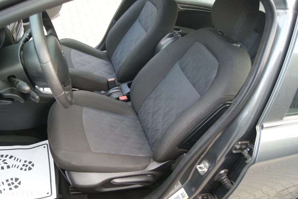 Citroën C-Elysée 1.6 VTi MoreLife EAT6 - 21