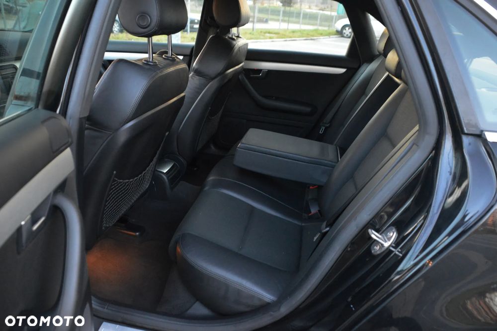 Audi A4 Limousine 2.0 T FSI quattro - 20