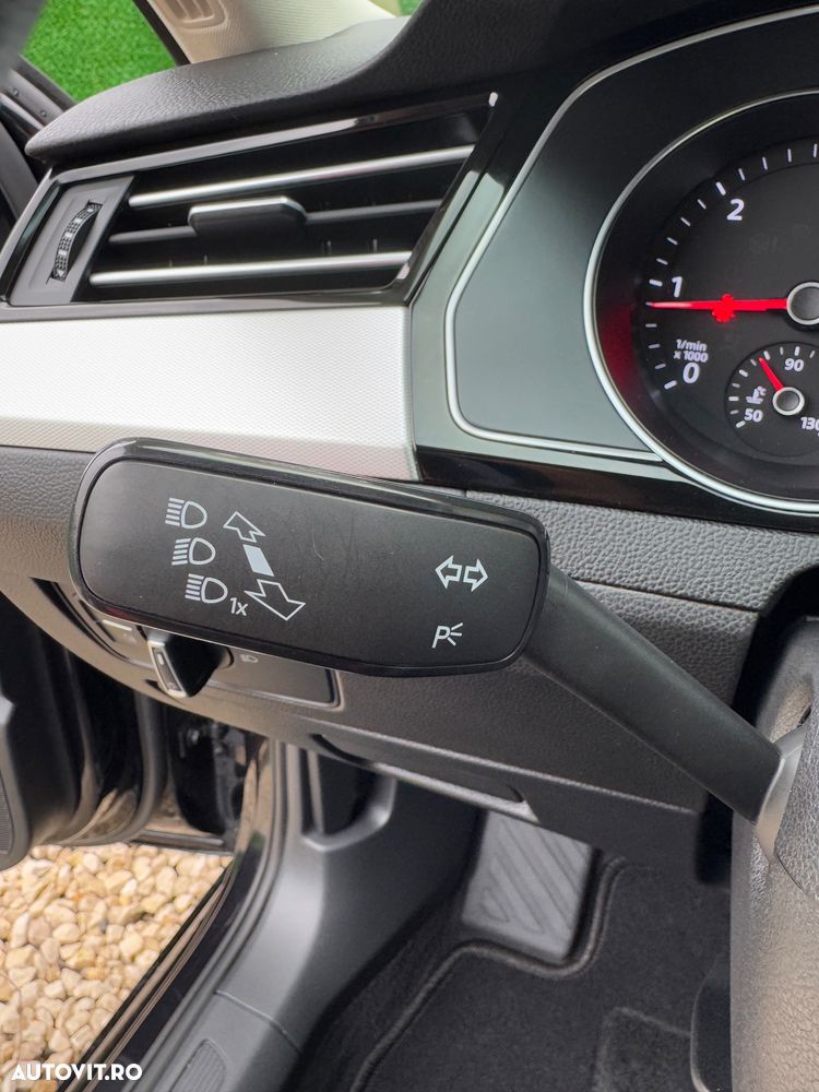 Volkswagen Passat 2.0 TDI DSG (BlueMotion Technology) Comfortline - 22