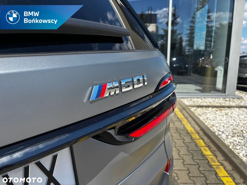 BMW X7 - 28