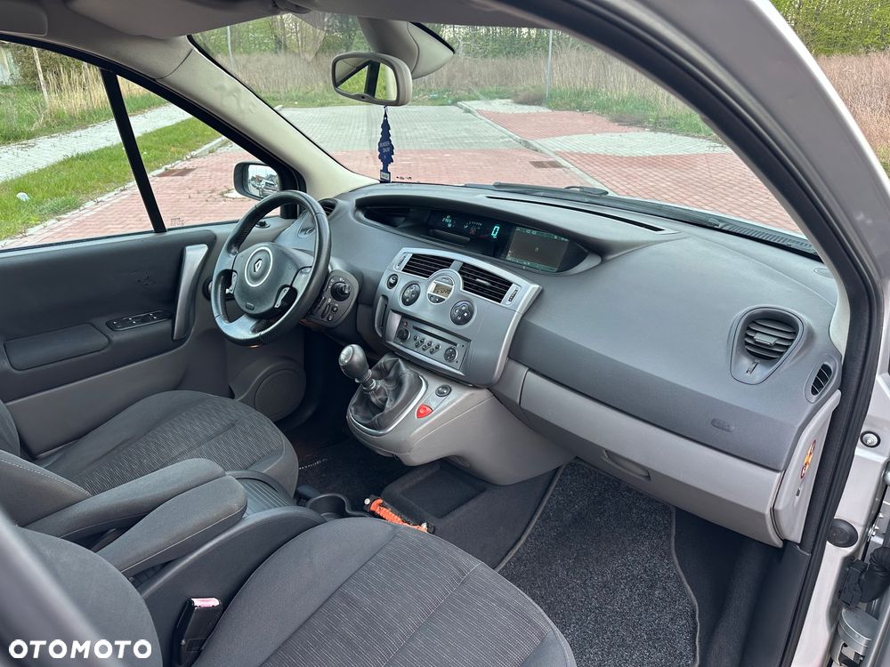 Renault Scenic 2.0 16V Dynamique - 36