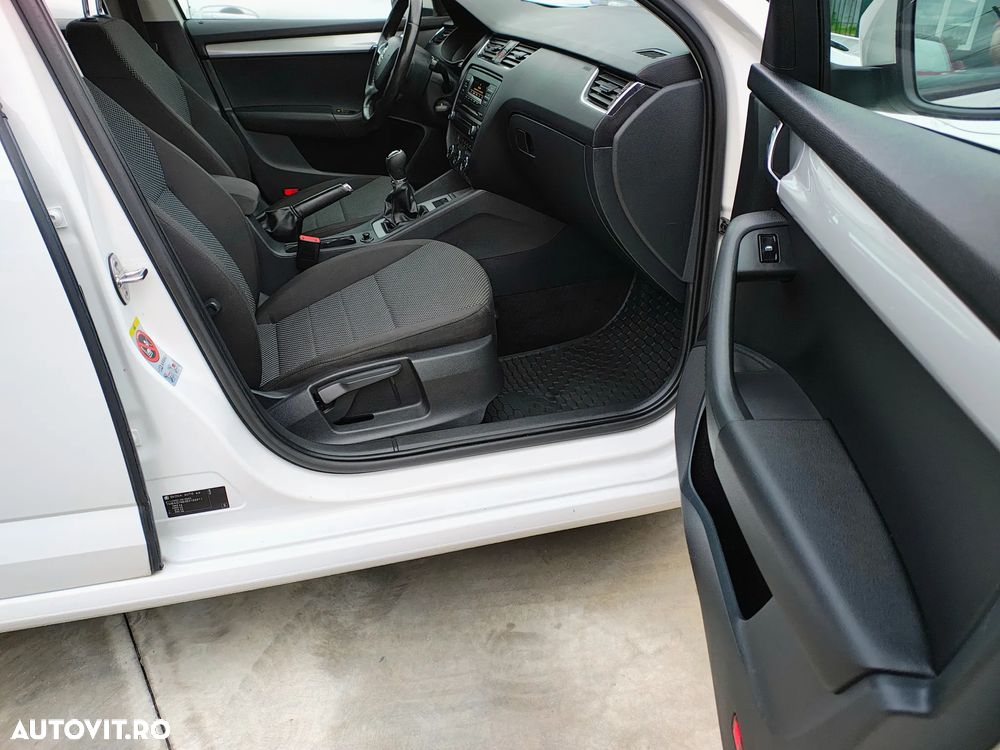 Skoda Octavia 1.6 TDI AMBITION - 30
