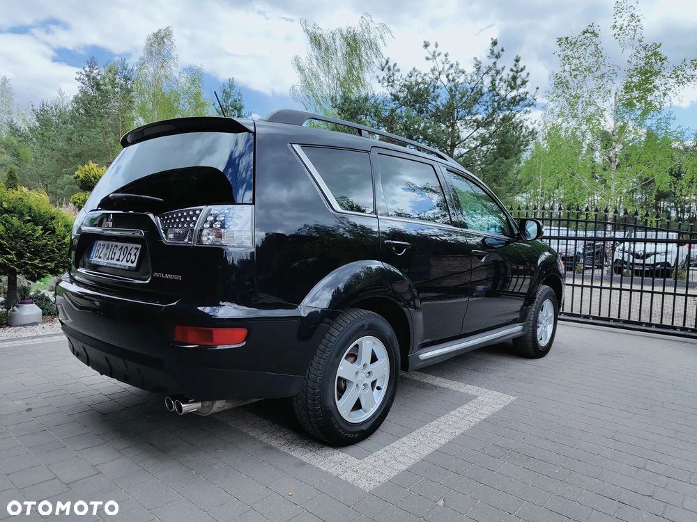 Mitsubishi Outlander 2.2 DI-D 4WD TC-SST Intense - 4