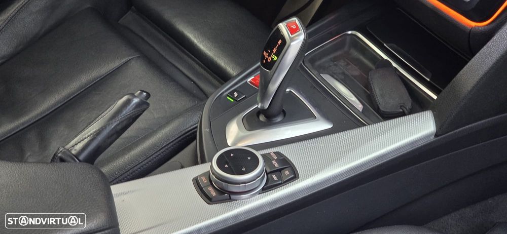 BMW 320 d Auto Pack M - 41