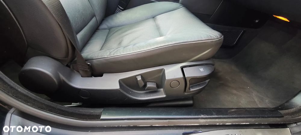 BMW Seria 5 520d Touring Edition Exclusive - 17