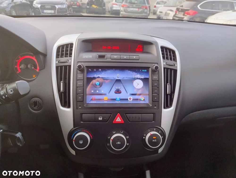 Kia Ceed - 7