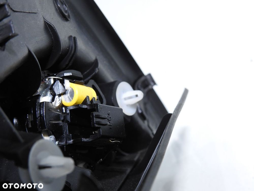 TRÓJKĄT OSŁONA LUSTERKA LEWA FORD FOCUS MK2 LIFT - 6