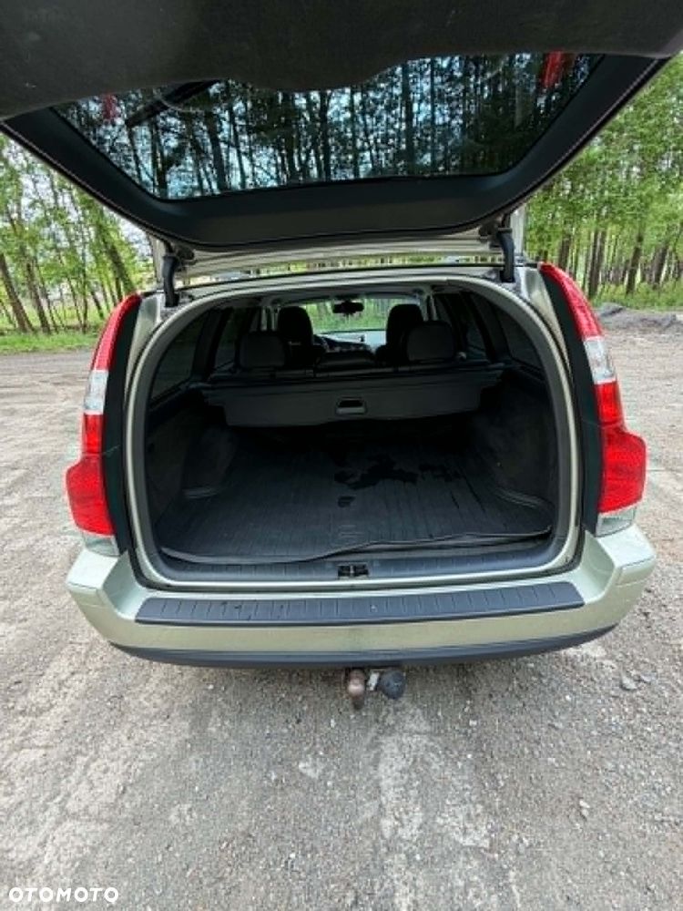 Volvo V70 2.5 T AWD Summum - 23